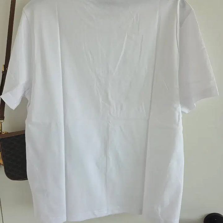[BUNJANG] Guess 1981 White T-shirt / 게스 1981 화이트 반팔 티셔츠