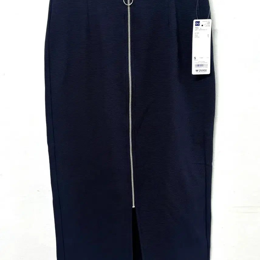 [BUNJANG] GU Slim Fit Navy Skirt - Size S / (1) 디미트리 흑청 데님 빈티지 워싱 자켓 L
