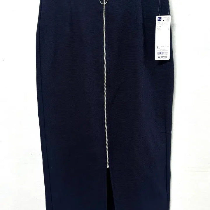 [BUNJANG] GU Slim Fit Navy Skirt - Size S / (1) 디미트리 흑청 데님 빈티지 워싱 자켓 L