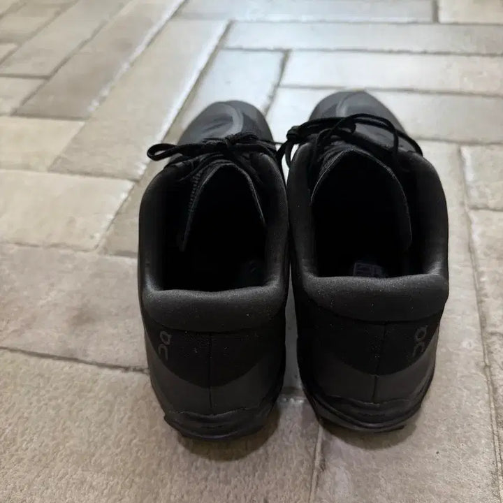 [SOLD OUT] 온 러닝 포스트 아카이브 팩션 파프 클라우드벤쳐 피크 250