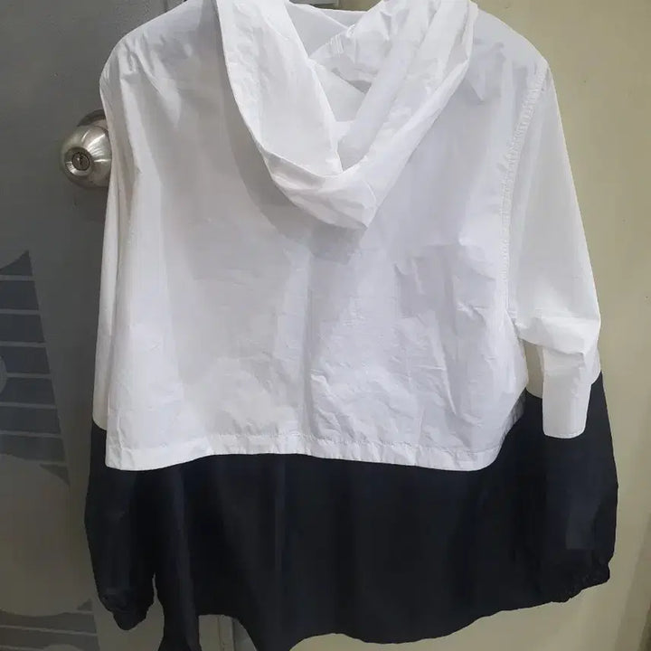 [SOLD OUT] 나이키 바람막이 화이트 블랙 XL  95