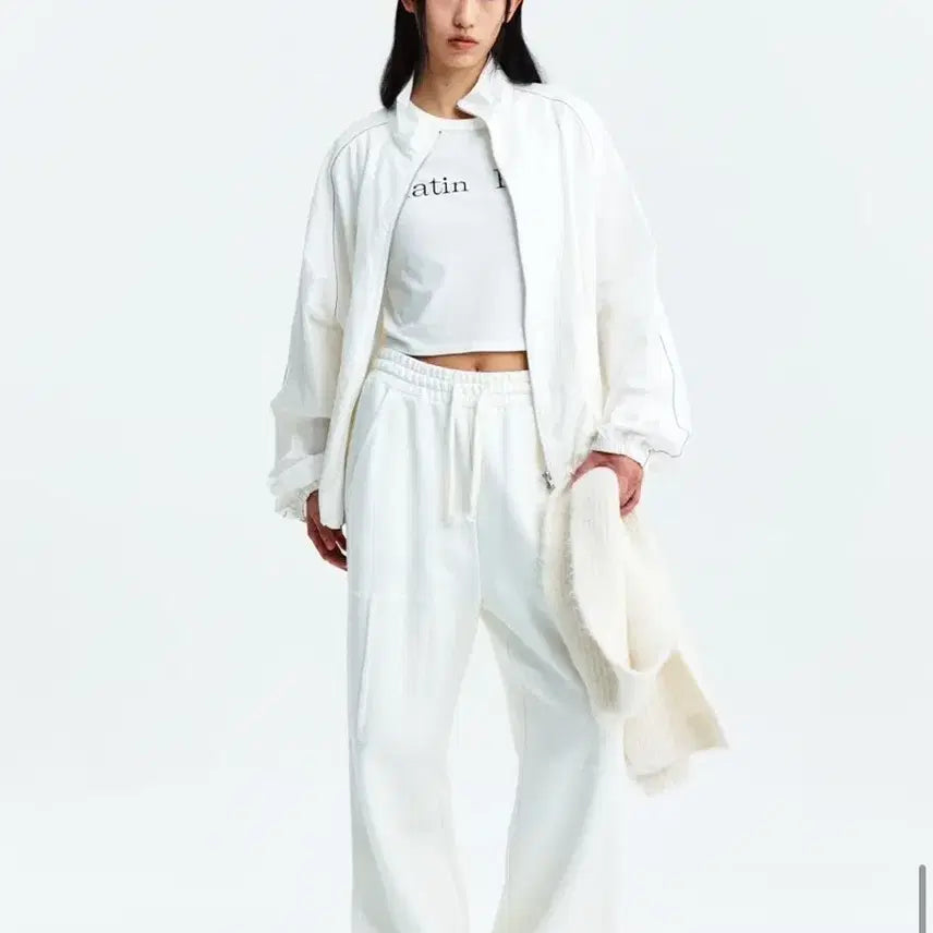 [SOLD OUT] 마뗑킴 로고 코팅 점퍼 바람막이