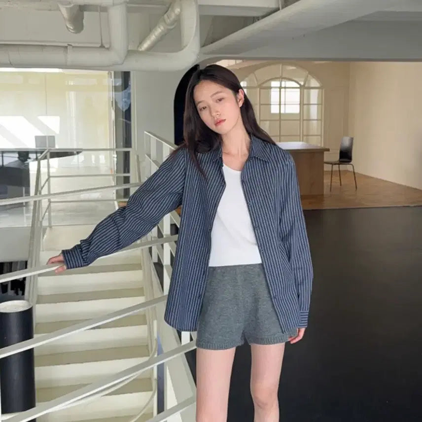 [BUNJANG] Nearwear Unusually Mate Stripe Shirt Navy S / 니어웨어 언유즈얼리 메이트 스트라이프 셔츠 네이비 S