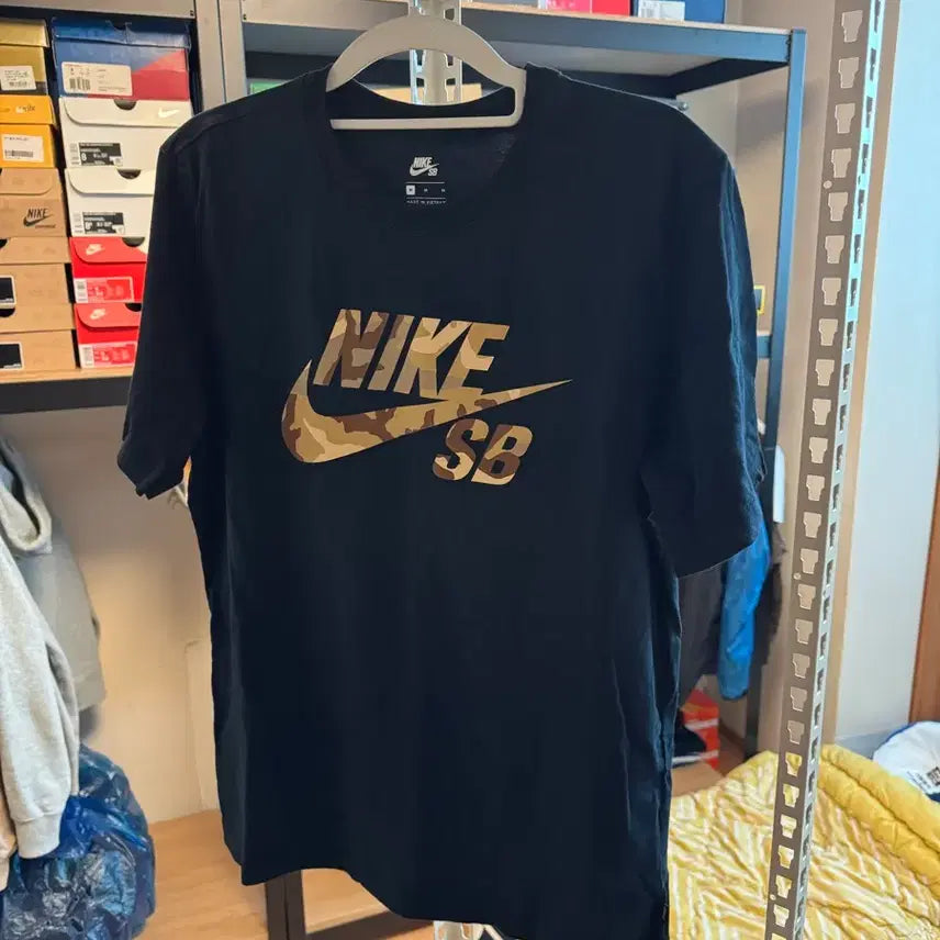 [BUNJANG] Nike SB Camo Logo Black T-Shirt Size M / 나이키 SB 블랙 반팔티 카모 패턴 로고 M 사이즈 팝니다