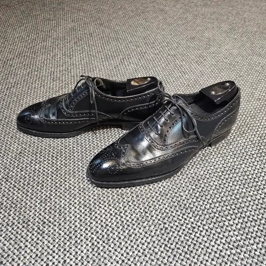 [BUNJANG] Crockett &amp; Jones Hand-Grade Clifford UK 6 Black Leather Brogues / 크로켓앤존스 핸드그레이드 clifford uk6