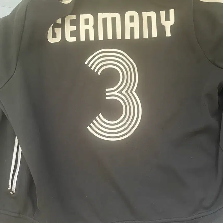 [SOLD OUT] 폴로 독일 축구 국가대표팀 트랙탑 블랙 m 95 (희귀 매물)