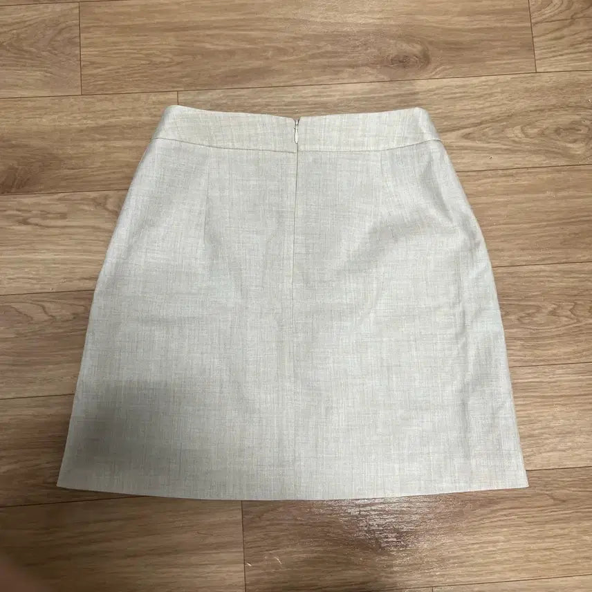 [BUNJANG] MIXXO Ivory A-Line Mini Skirt / 미쏘 아이보리 A라인 미니스커트