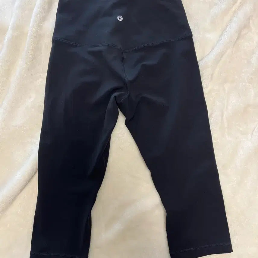 [BUNJANG] Lululemon Align High-Rise Crop 17" Black / 룰루레몬 얼라인 하이라이즈 크롭 17