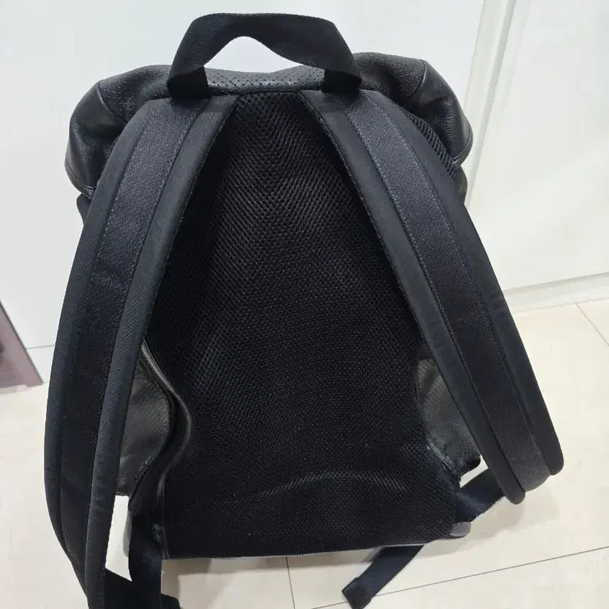 [SOLD OUT] 코치 블랙 가죽 백팩