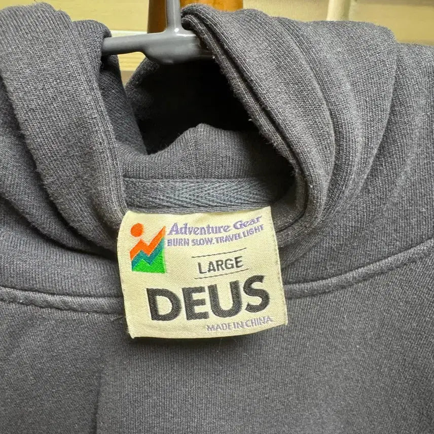 [BUNJANG] Deus Ex Machina Burn Slow Travel Hoodie / 데우스 엑스 마키나 후드티 L Burn Slow Travel light