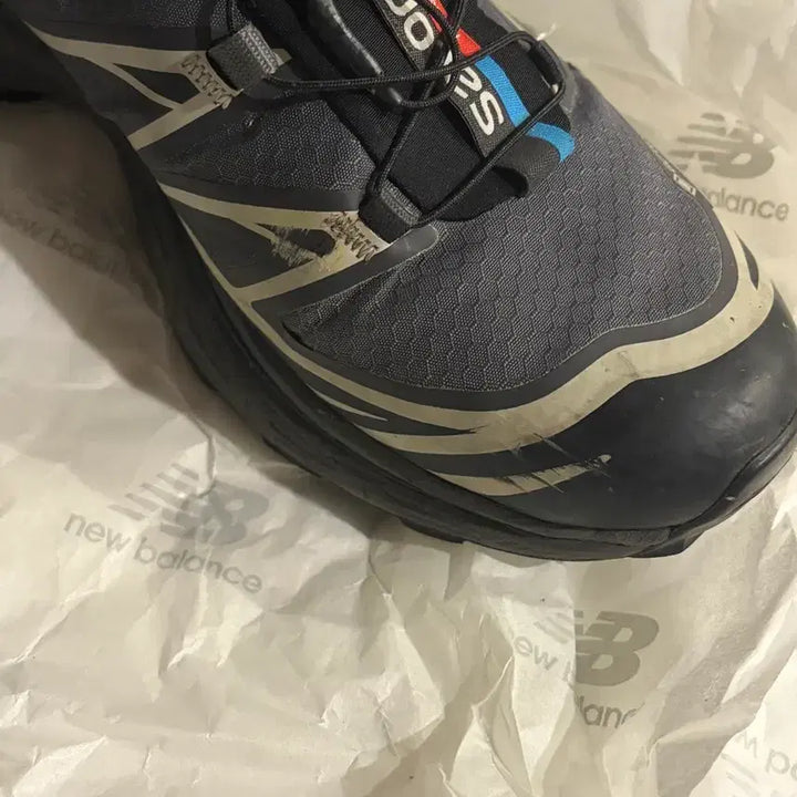 [SOLD OUT] 살로몬 XT-6 고어텍스 트레일 러닝화 250