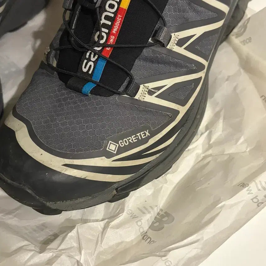 [SOLD OUT] 살로몬 XT-6 고어텍스 트레일 러닝화 250