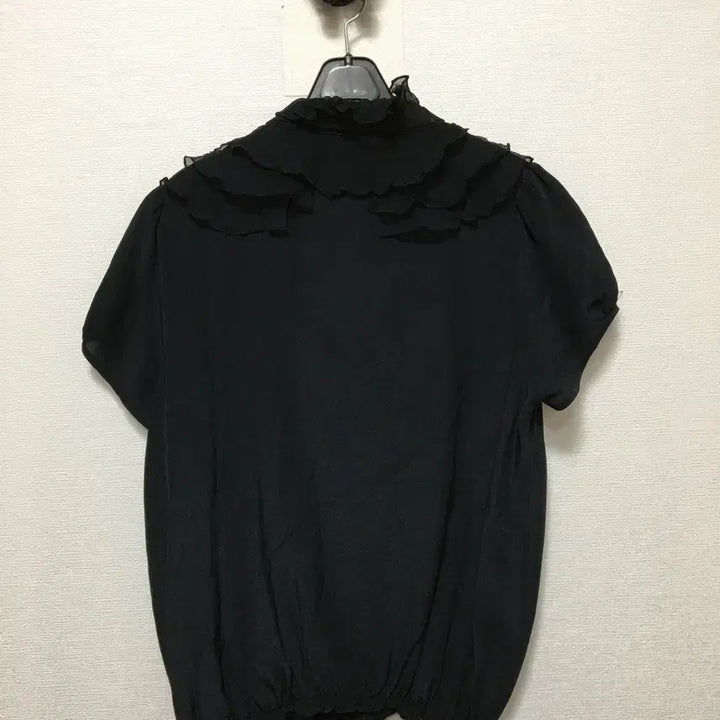 [SOLD OUT] BCBG 실크100% 블라우스