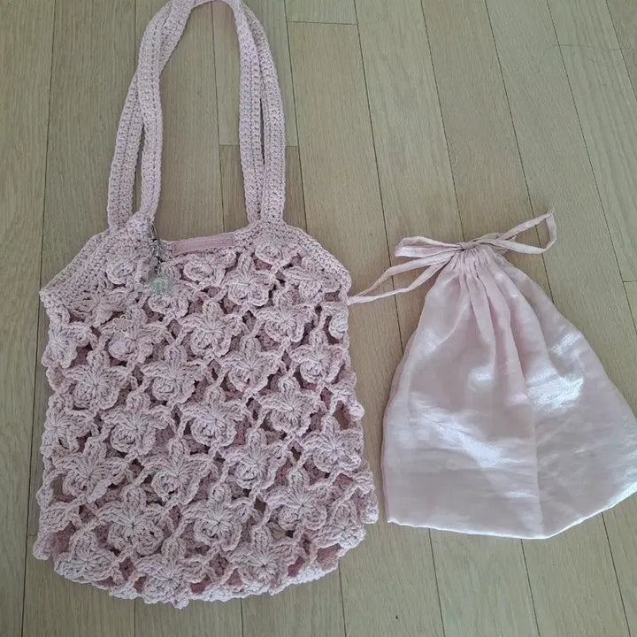 [BUNJANG] Starbucks Blooming Flower Knit Bag / 스타벅스 블루밍 플라워 니트 백