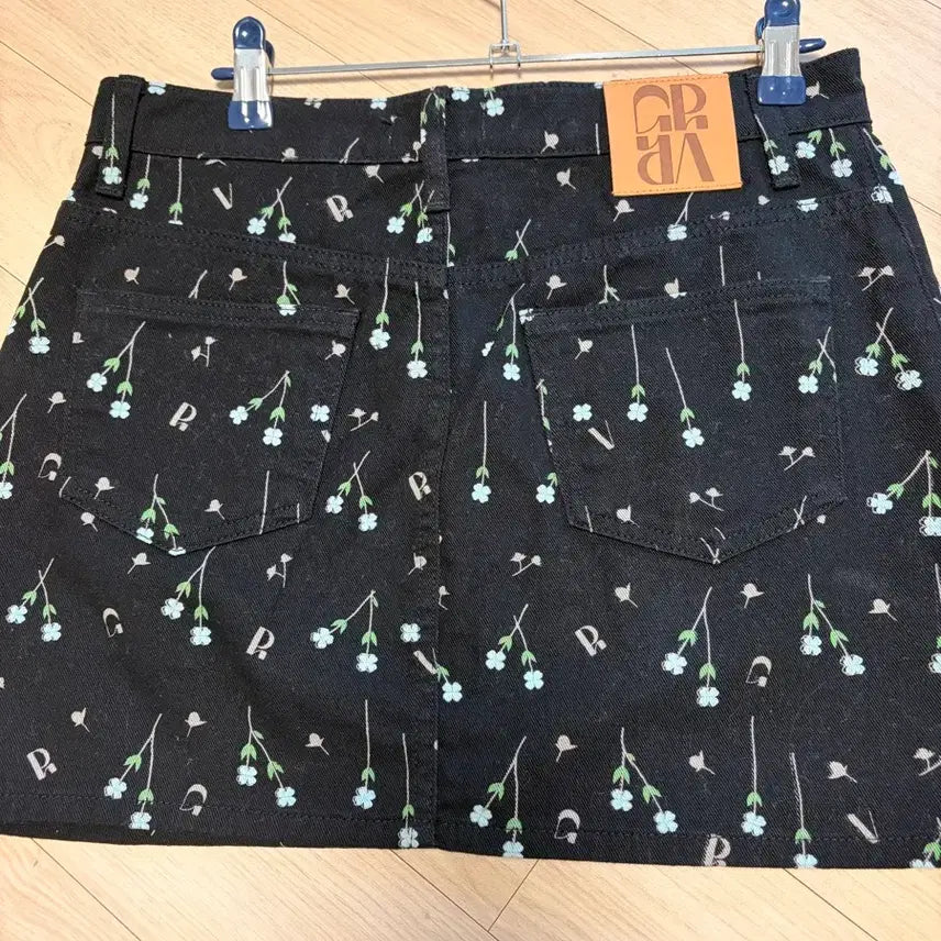 [BUNJANG] GROVE Floral Mini Skirt / 그로브 로고 플라워 스커트 상태좋음!!!!