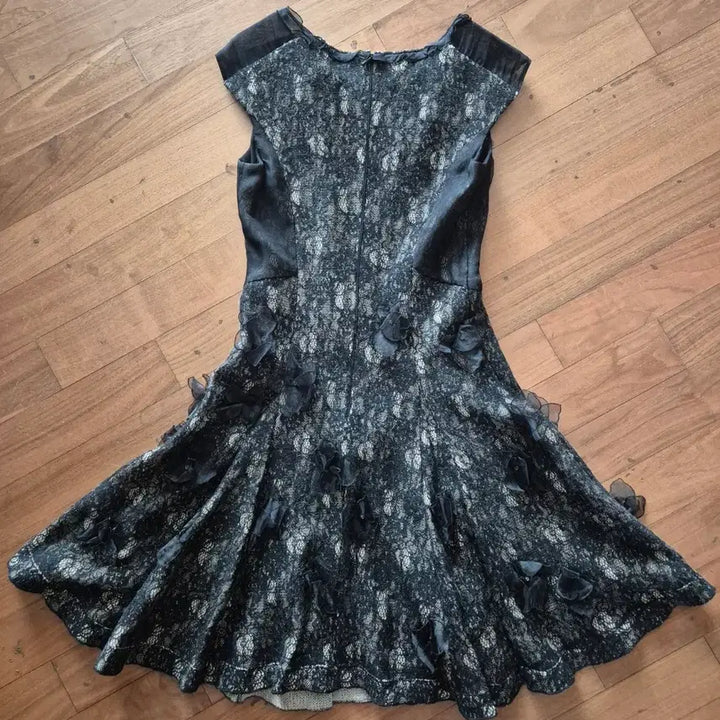 [BUNJANG] Obze Black Lace Flower Dress / 오브제 블랙 레이스 플라워 원피스(0사이즈)