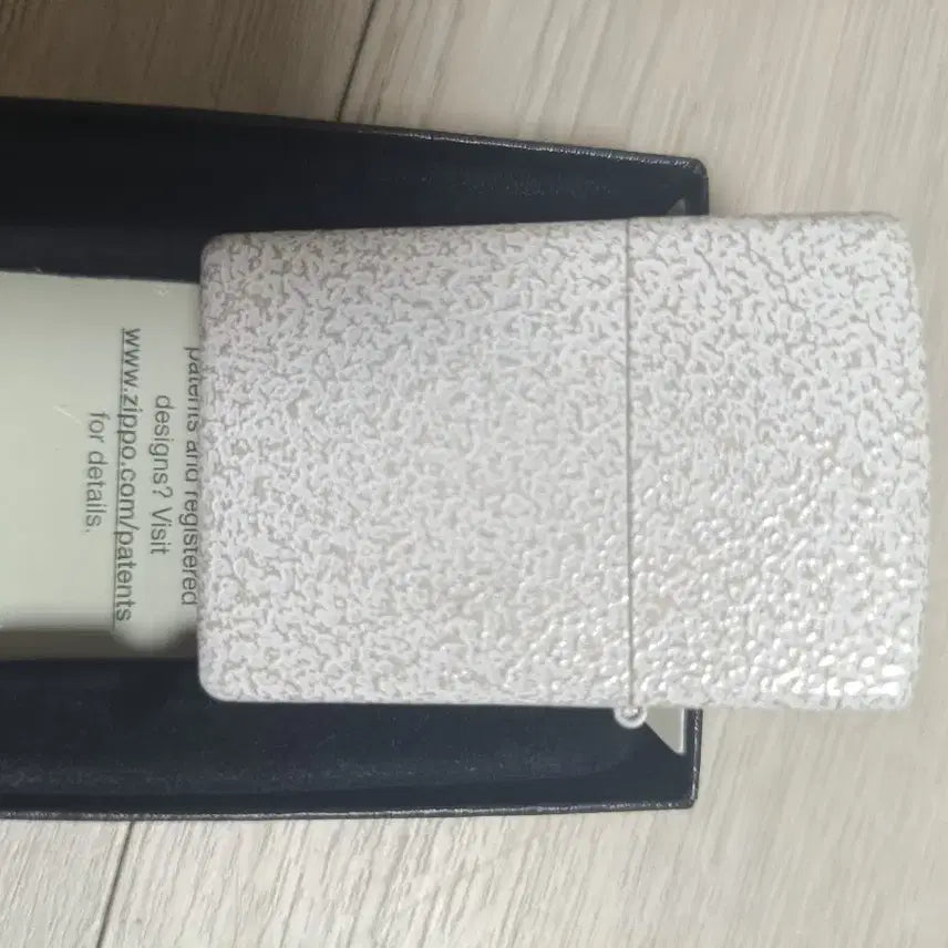 [SOLD OUT] ZIPPO 화이트 크랙