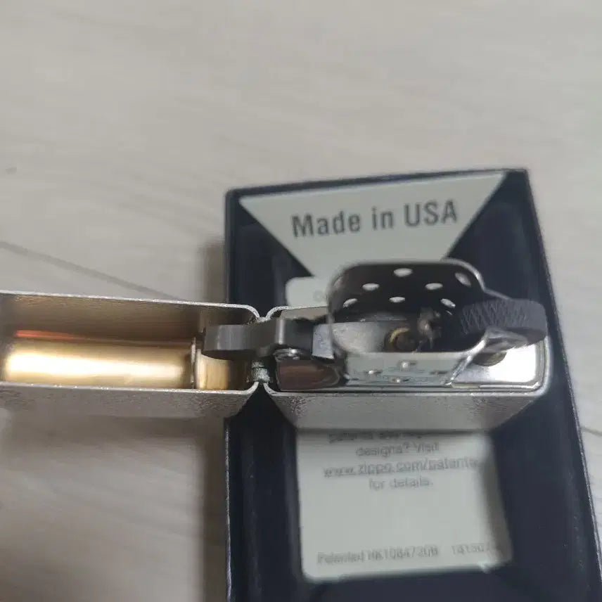 [SOLD OUT] ZIPPO 화이트 크랙
