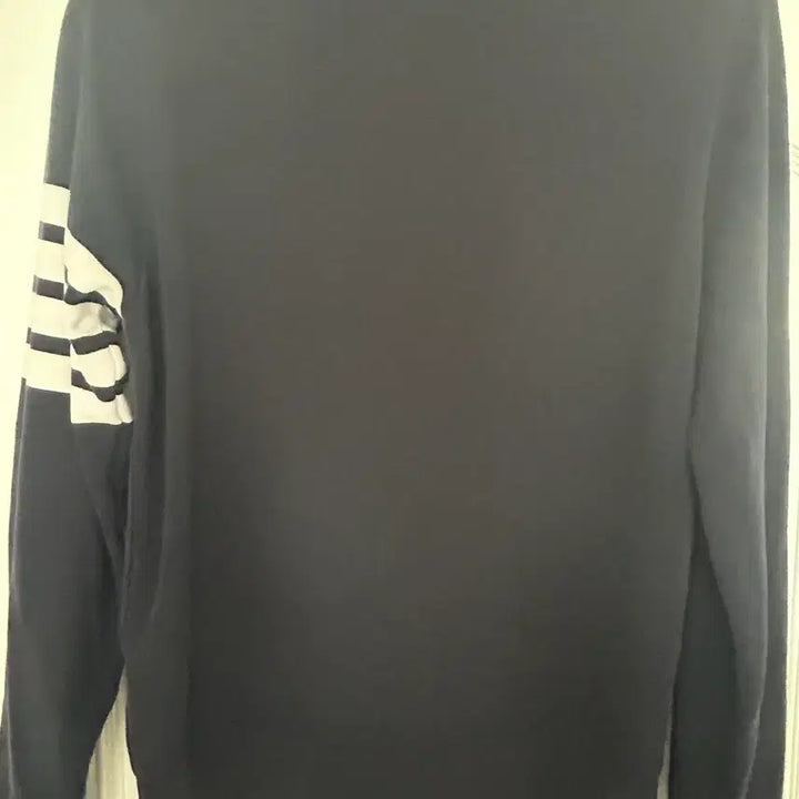 [SOLD OUT] 톰브라운 사선 네이비 맨투맨