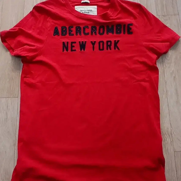 [BUNJANG] Abercrombie Vintage Red Muscle Fit T-shirt / 아베크롬비 빈티지 레드 반팔 머슬핏
