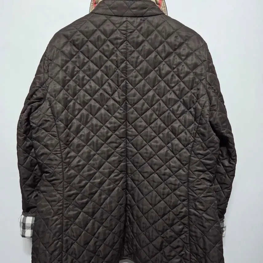 [SOLD OUT] (L) 66~77  버버리 브라운 다이아 퀼팅 자켓