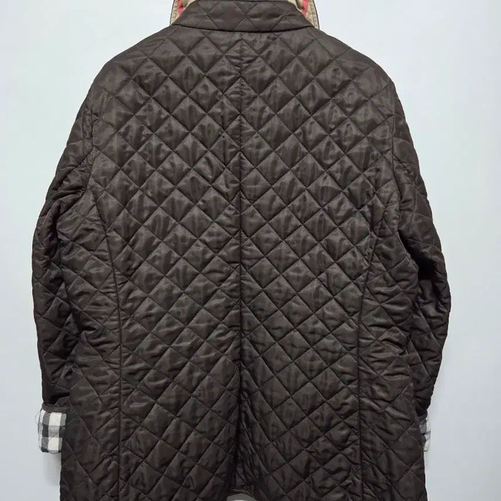 [SOLD OUT] (L) 66~77  버버리 브라운 다이아 퀼팅 자켓