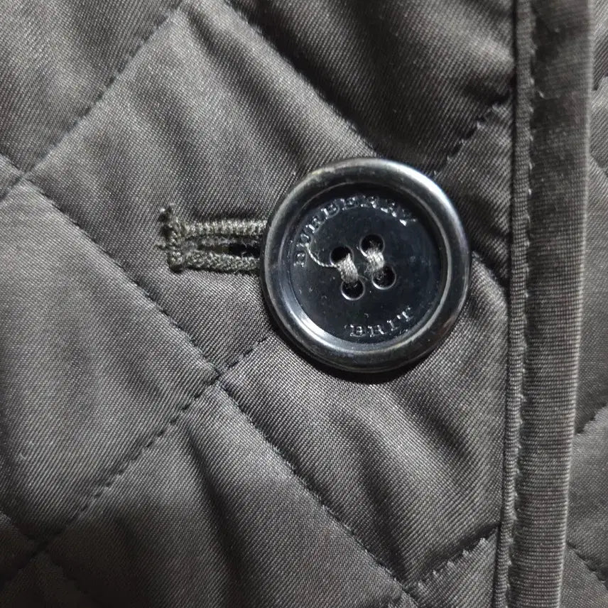 [SOLD OUT] (L) 66~77  버버리 브라운 다이아 퀼팅 자켓