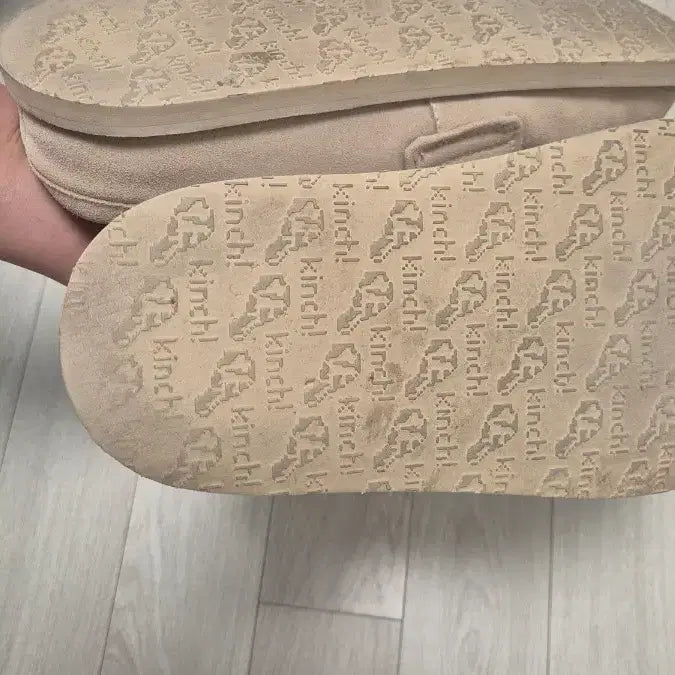 [SOLD OUT] 킨치 스웨이드 뮬 padded 003-a sand 280사이즈