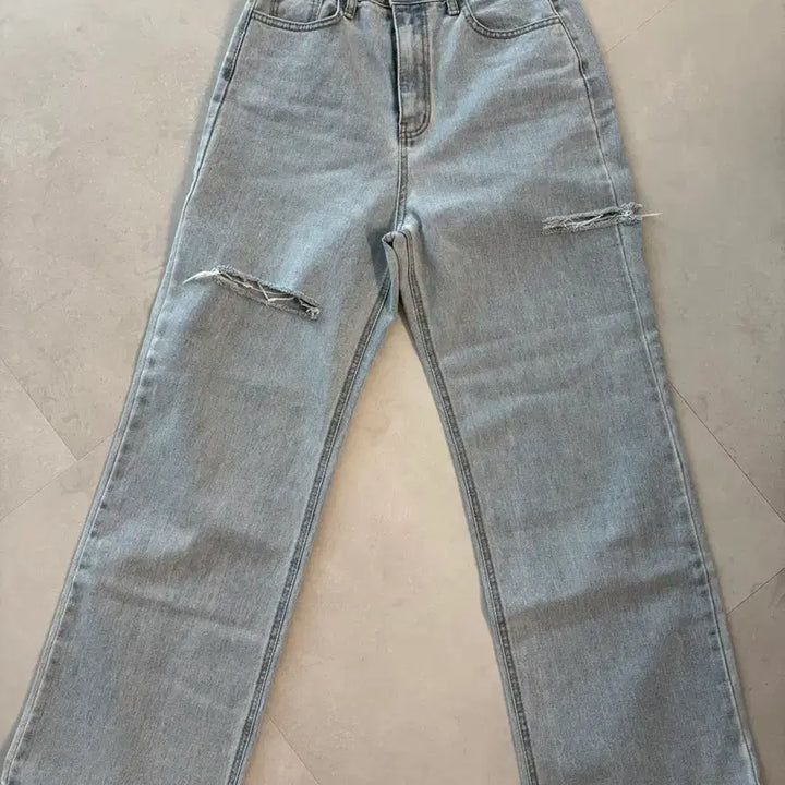 [BUNJANG] Adelia Wide Denim Cutting Jeans Light Blue L / 아델리아 와이드 데님 컷팅 연청 L