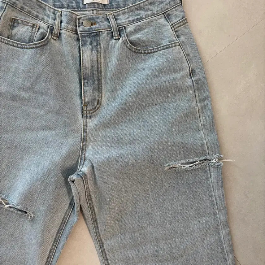 [BUNJANG] Adelia Wide Denim Cutting Jeans Light Blue L / 아델리아 와이드 데님 컷팅 연청 L