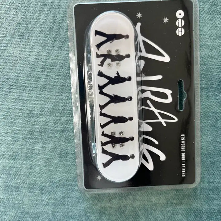 [SOLD OUT] BTS 아이랑콘 스케이트보드 키링 -화이트