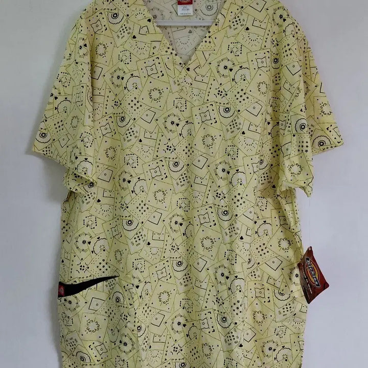 [BUNJANG] Dickies Bandana Pattern Scrub Top / [새상품/2XL] 디키즈(Dickies) 반다나 패턴 스크럽 상의