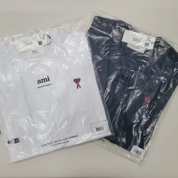 [SOLD OUT] 아미 반팔티 화이트/네이비 S