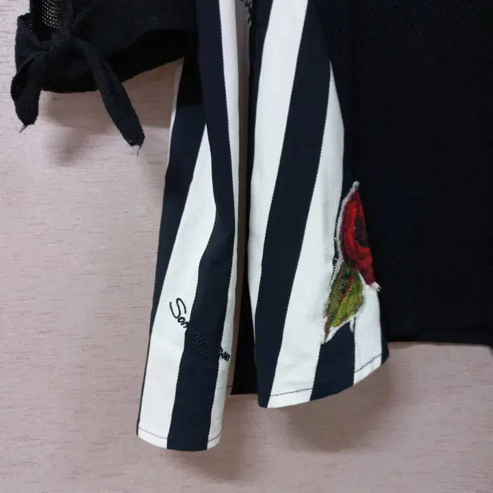 [SOLD OUT] B4-18/손정완 매색 마혼방 스트라이프 니트티 여성