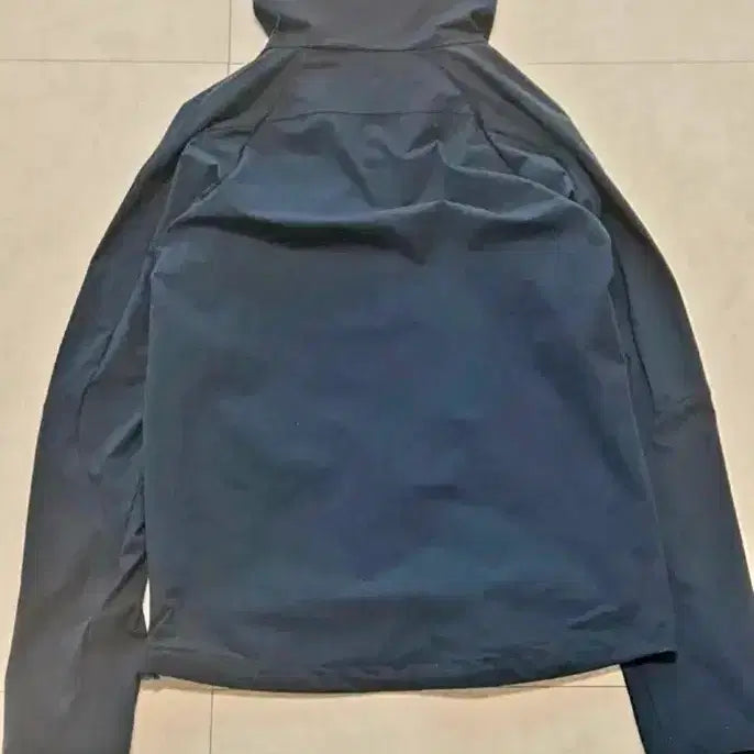 [SOLD OUT] c.p 컴퍼니 바람막이 52 (xl)사이즈 새상품