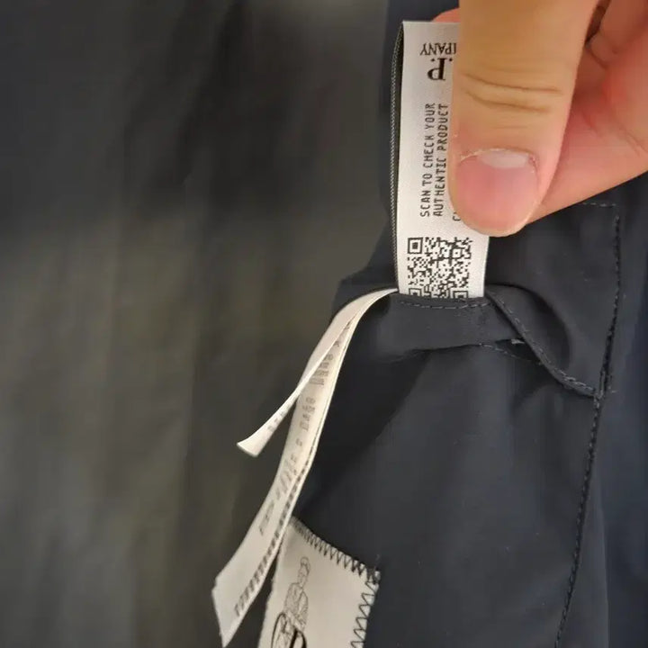 [SOLD OUT] c.p 컴퍼니 바람막이 52 (xl)사이즈 새상품