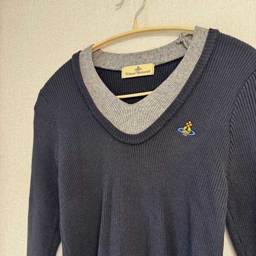 [BUNJANG] Vivian V-Neck Spring Knit T-Shirt / [새상품] 비비안 브이넥 봄 니트티셔츠