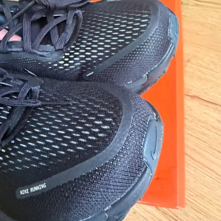 [BUNJANG] Nike Vomero 18 Black Smoke Grey Running Shoes / [290]나이키 보메로18 블랙 스모크 그레이