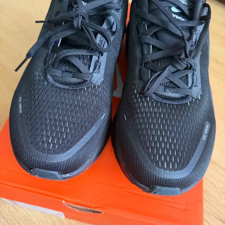 [BUNJANG] Nike Vomero 18 Black Smoke Grey Running Shoes / [290]나이키 보메로18 블랙 스모크 그레이