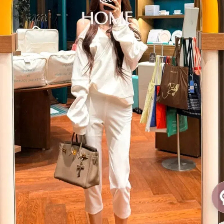 [BUNJANG] Mari Market Cut Out Halter Sweatshirt / 마리마켓 컷 아웃 홀터 맨투맨