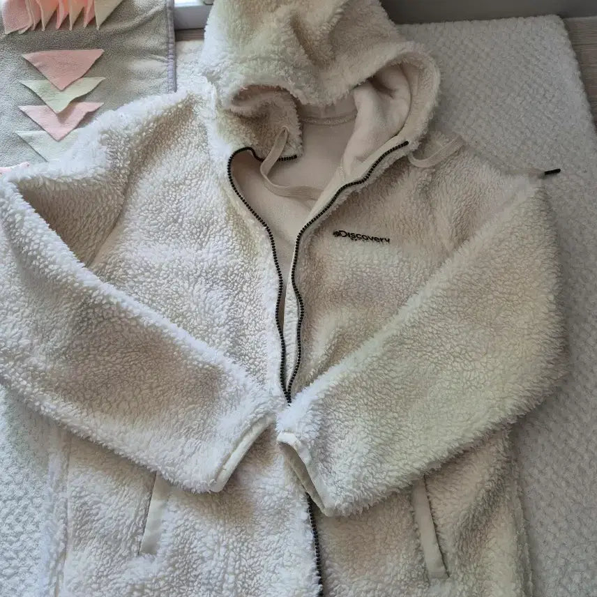 [BUNJANG] Discovery Fleece Jacket Size 100 / 디스커버리 후리스 사이즈 100 (~4/27까지 판매)