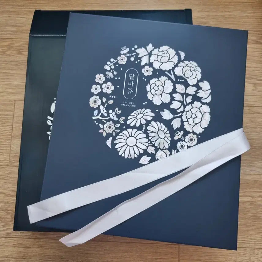 [BUNJANG] BTS Dalmajung Photocard Binder / 방탄소년단 BTS 달마중 포토 바인더