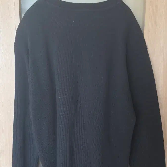 [BUNJANG] Palace Black Waffle Long Sleeve / 팔라스 블랙 와플 맨투맨 롱슬리브