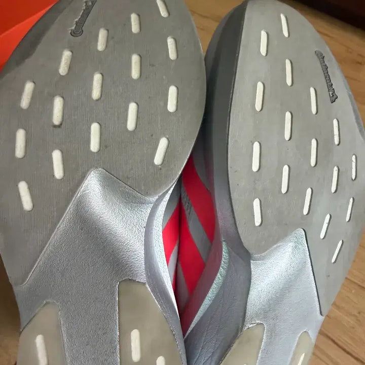 [BUNJANG] Adidas EBO SL Silver Metallic Lucid Red Running Shoes / [285]아디다스 에보sl 실버메탈릭 루시드레드 마일리지7km