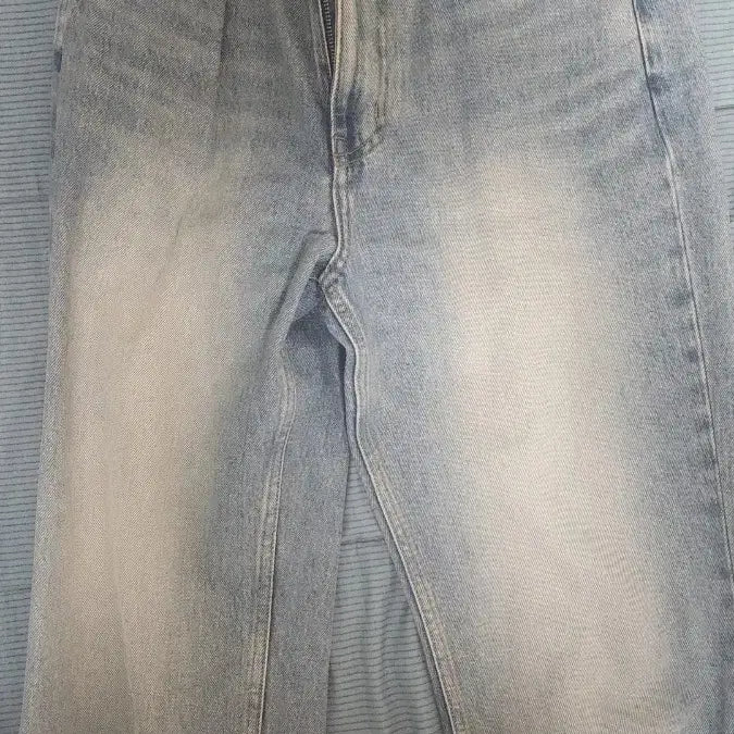 [BUNJANG] Bellier True Straight Denim Light Wash 28 L30 (Short Length) / 벨리에 트루 스트레이트 데님 연청 28 l30(숏기장)