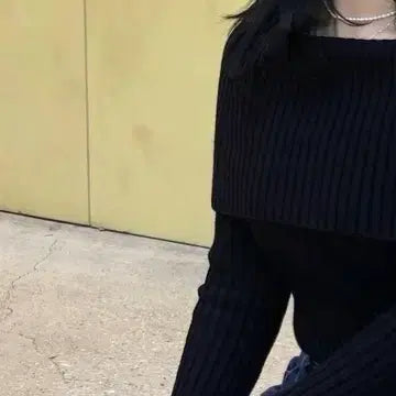 [BUNJANG] Rola Rola Off-Shoulder Knit Top / 로라로라 리브 오프숄더 니트