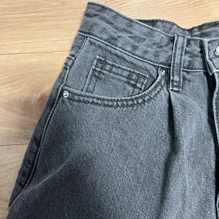 [BUNJANG] Spao Gray Pleated Denim Pants / 스파오 그레이 핀턱 데님