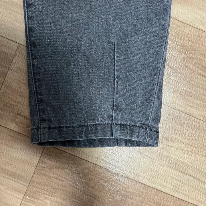 [BUNJANG] Spao Gray Pleated Denim Pants / 스파오 그레이 핀턱 데님