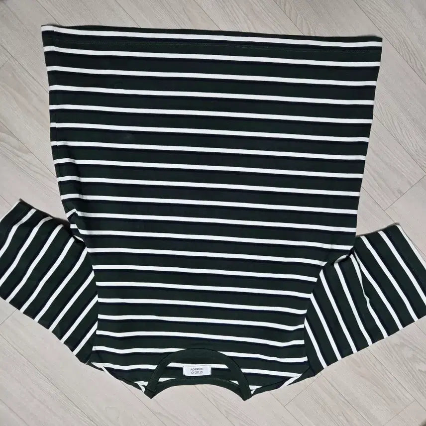 [SOLD OUT] 스튜디오 톰보이 줄무늬 반팔 티셔츠 그린/화이트