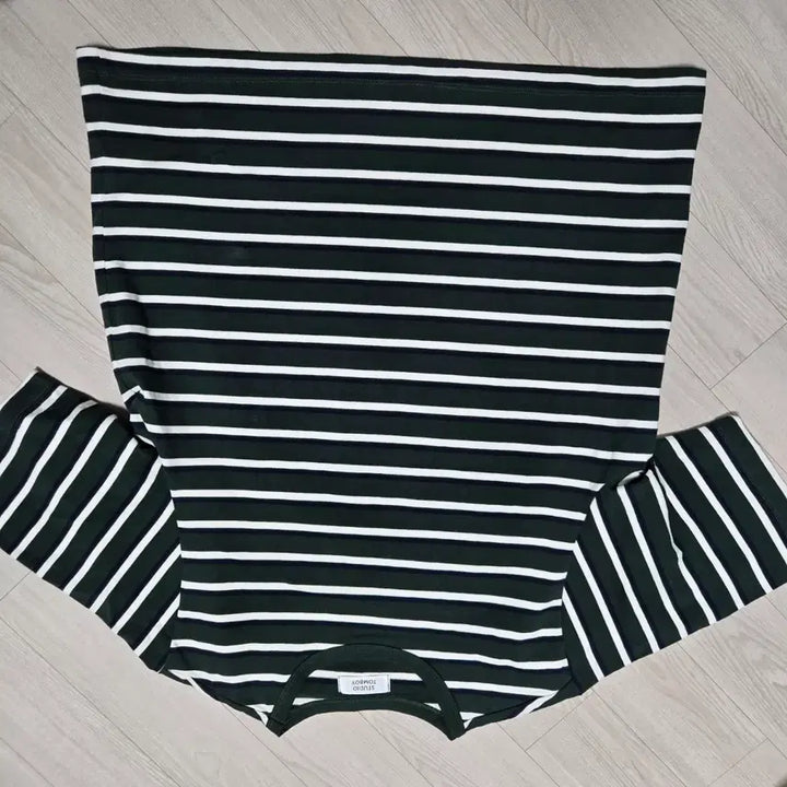 [SOLD OUT] 스튜디오 톰보이 줄무늬 반팔 티셔츠 그린/화이트